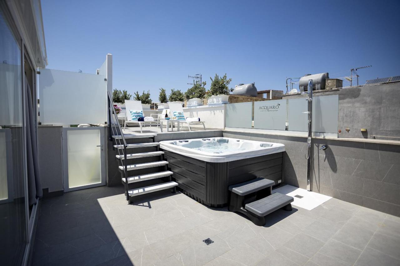 Acquaro Suite Apartments 산비토로카포 외부 사진