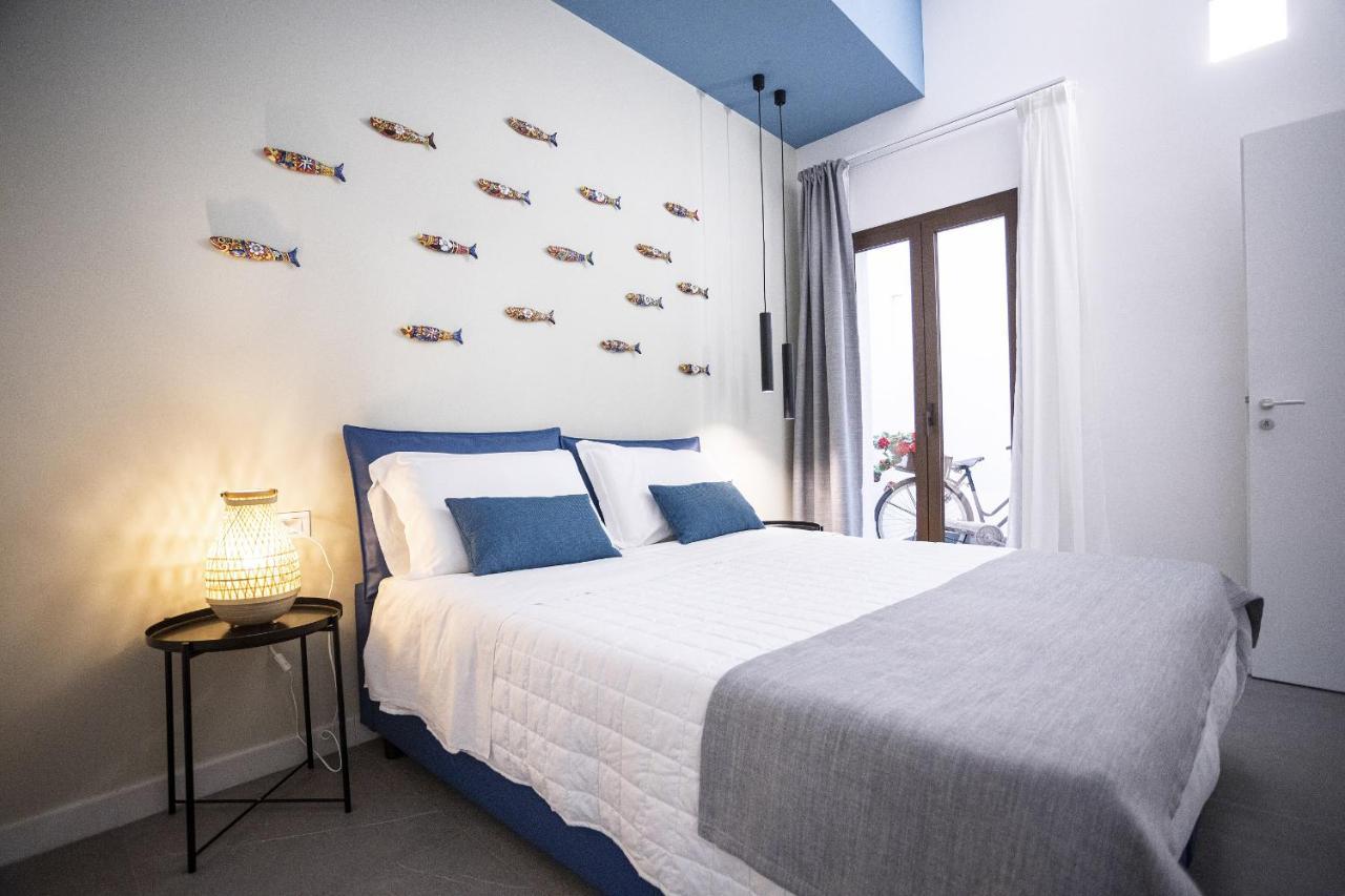 Acquaro Suite Apartments 산비토로카포 외부 사진