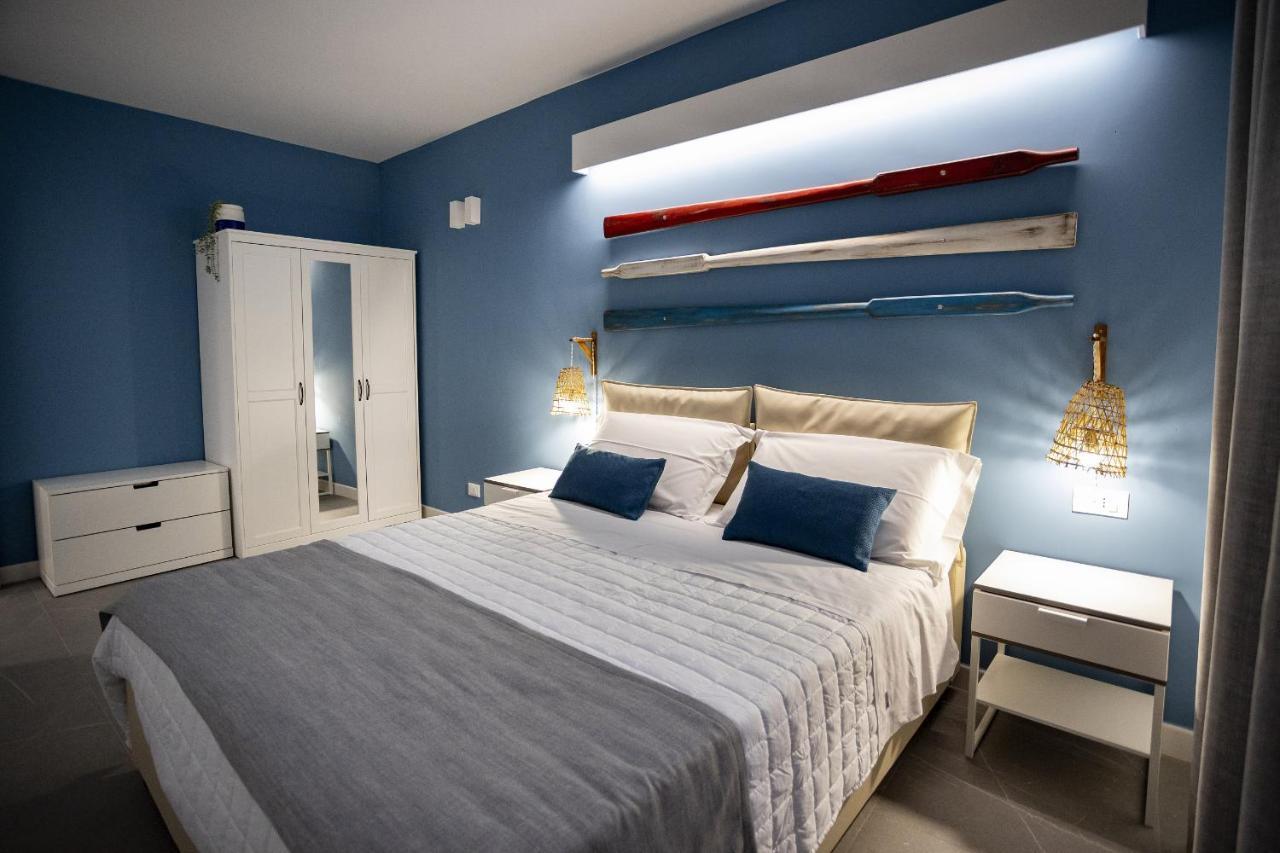 Acquaro Suite Apartments 산비토로카포 외부 사진
