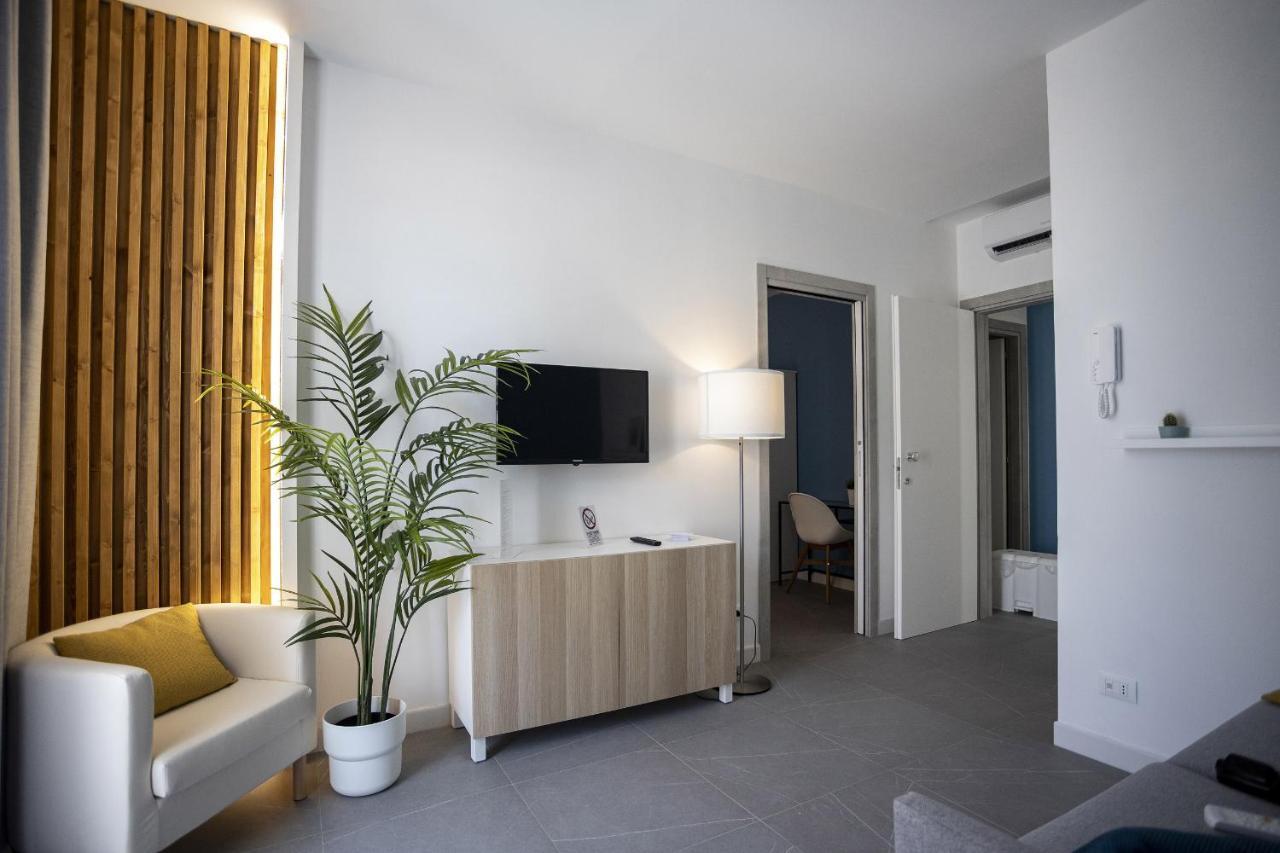Acquaro Suite Apartments 산비토로카포 외부 사진